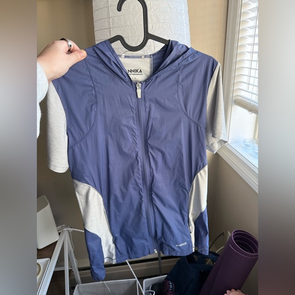 Annika Cutter & Buck Weathertec Short Sleeve Hybrid Flex Full Zip Hooded Jacket - Picture 1 of 10